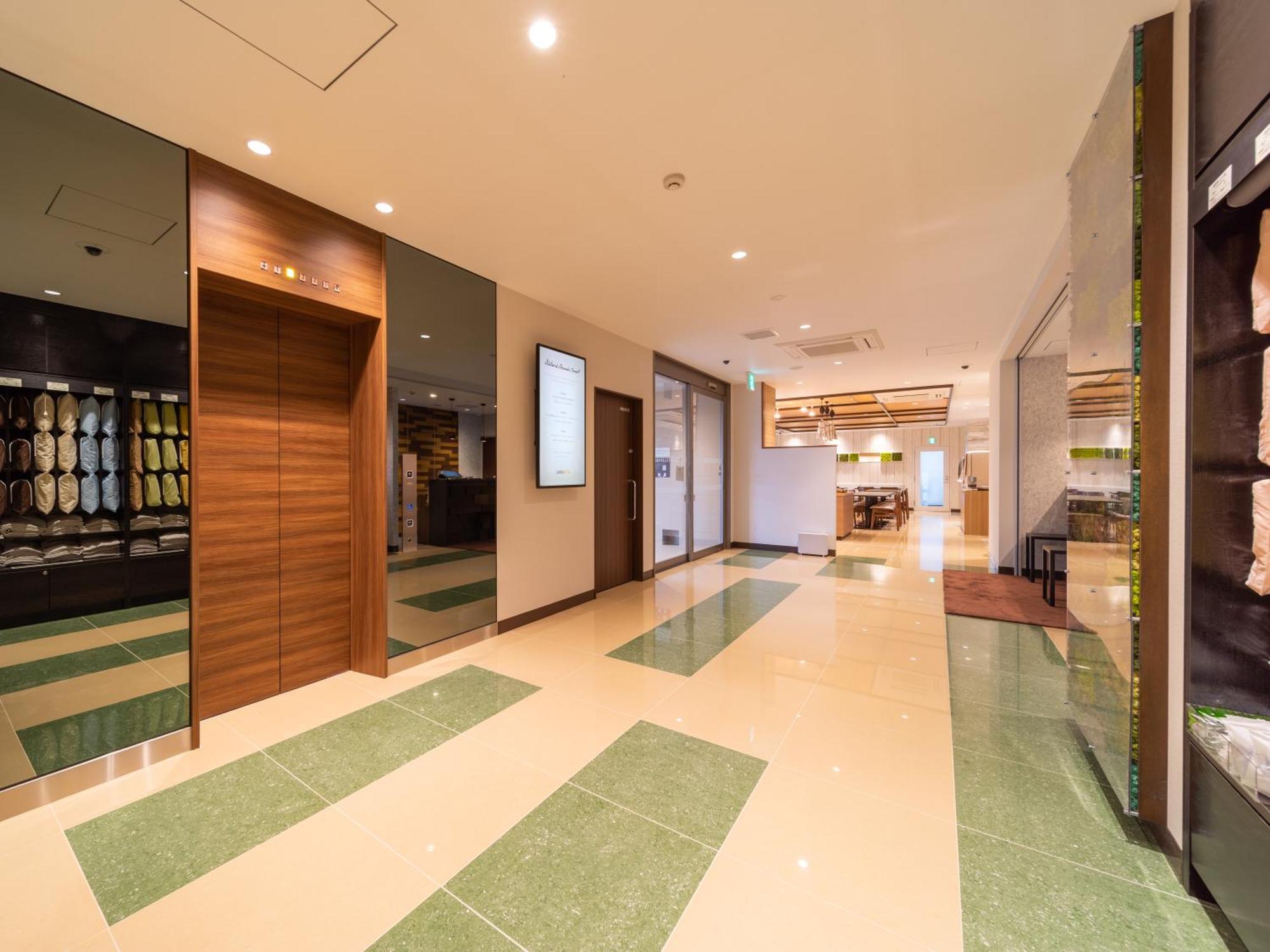 Super Hotel Yahaba Station East Exit Екстер'єр фото